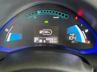 2013 Nissan Leaf (EM57) I (ZE0/AZE0), серый, 815000 рублей, вид 3
