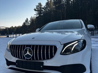 2017 Mercedes-Benz E-Класс 200 V (W213, S213, C238), белый, 4200000 рублей, вид 5
