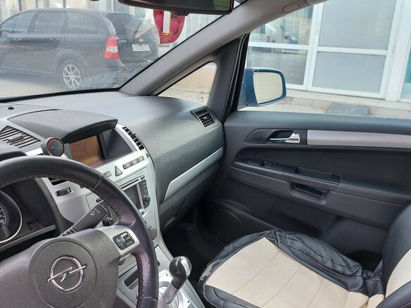 2012 Opel Zafira B Рестайлинг, серебристый, 600000 рублей - вид 6