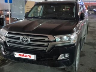 2019 Toyota Land Cruiser 200 Series Рестайлинг 2, чёрный, 7200000 рублей, вид 3