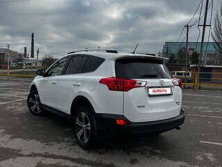2014 Toyota RAV4 IV (XA40), белый, 2400000 рублей, вид 3