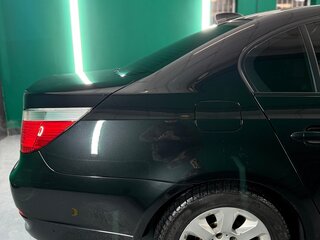 2004 BMW 5 серии 525i V (E60/E61), чёрный, 600000 рублей, вид 5