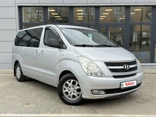 2009 Hyundai Grand Starex I, серый, 960000 рублей, вид 3