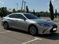 2019 Lexus ES 200 VII, серый