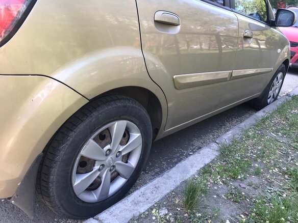 2010 Kia Rio II Рестайлинг, золотистый, 750000 рублей - вид 5