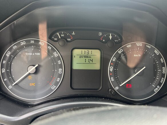2005 Skoda Octavia II (A5), серебристый, 380000 рублей - вид 6
