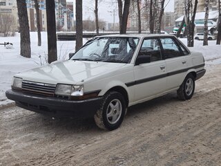 1985 Toyota Corona 5-speed VIII (Е150, T160) Рестайлинг, белый, 170000 рублей, вид 2