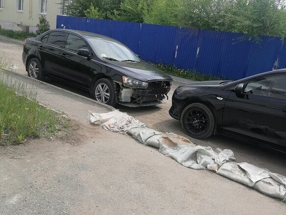 2007 Mitsubishi Lancer X, чёрный, 700000 рублей - вид 2