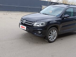 2012 Volkswagen Tiguan I Рестайлинг, чёрный, 1700000 рублей, вид 1