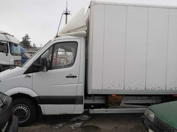 2013 Mercedes-Benz Sprinter, белый, 1790000 рублей - вид 2