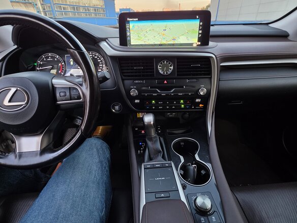 2021 Lexus RX 300 IV Рестайлинг, коричневый, 3800000 рублей - вид 8