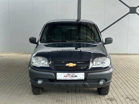 2018 Chevrolet Niva I Рестайлинг, коричневый, 630000 рублей, вид 2