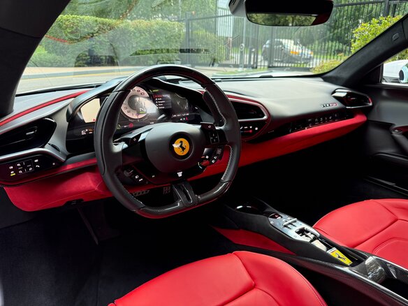2022 Ferrari 296 GTB, белый, 25900000 рублей - вид 30