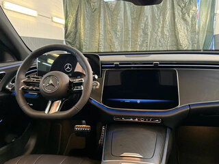 2026 Mercedes-Benz E-Класс 200 VI (W214, S214), чёрный, 7600000 рублей, вид 5
