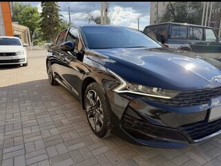 2020 Kia K5 III, чёрный, 2450000 рублей, вид 1