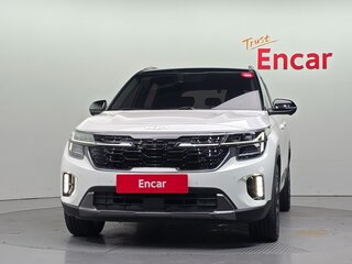 2023 Kia Seltos I Рестайлинг, белый, 2150200 рублей, вид 3