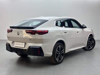 2025 BMW X2 sDrive25i II (U10), белый, 4549000 рублей, вид 3