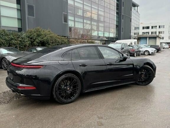 2025 Porsche Panamera GTS III, чёрный, 27770000 рублей - вид 2