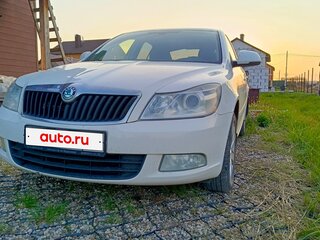 2012 Skoda Octavia II (A5) Рестайлинг, белый, 845000 рублей, вид 1