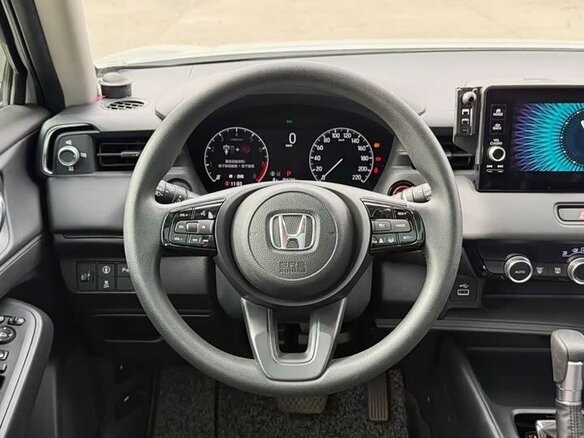 2023 Honda Vezel II, белый, 2015000 рублей - вид 10