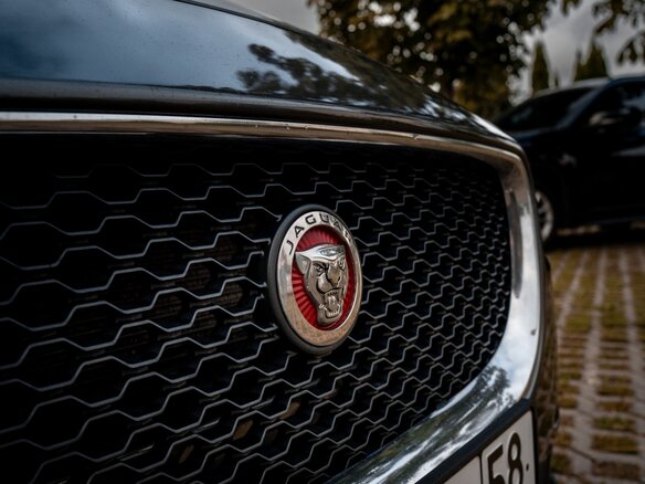 2016 Jaguar XE EcoBoost I, серый, 1399000 рублей - вид 18