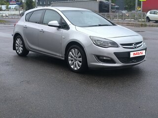 2013 Opel Astra J Рестайлинг, серебристый, 460000 рублей, вид 2