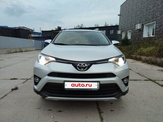 2015 Toyota RAV4 IV (XA40) Рестайлинг, серебристый, 2230000 рублей, вид 2