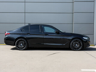 2020 BMW 5 серии 540d xDrive VII (G30/G31/G38) Рестайлинг, чёрный, 4898000 рублей, вид 4