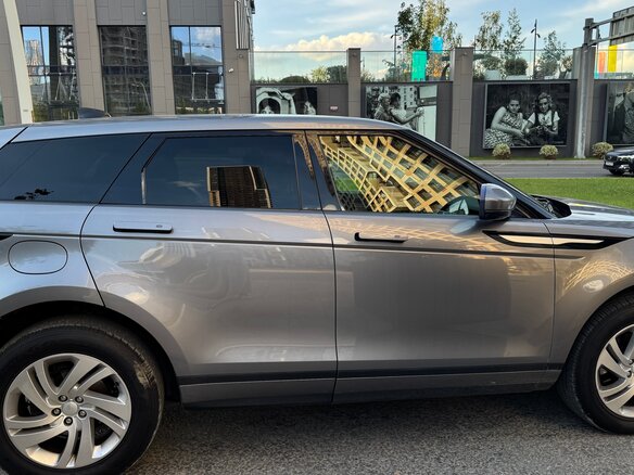 2019 Land Rover Range Rover Evoque II, серый, 3050000 рублей