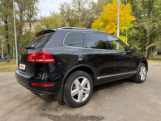 2014 Volkswagen Touareg II, чёрный, 2000000 рублей, вид 4