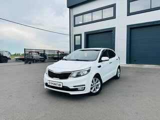 2015 Kia Rio III Рестайлинг, белый, 1049000 рублей, вид 1
