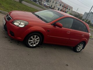 2010 Kia Rio II Рестайлинг, красный, 420000 рублей, вид 3