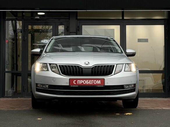 2019 Skoda Octavia III (A7) Рестайлинг, серебристый, 2039900 рублей - вид 1