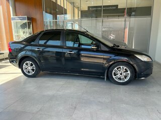 2010 Ford Focus II Рестайлинг, чёрный, 399000 рублей, вид 4