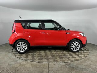 2018 Kia Soul II Рестайлинг, красный, 1640000 рублей, вид 4