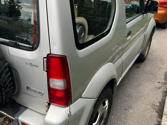 2008 Suzuki Jimny III Рестайлинг 1, серебристый, 1000000 рублей - вид 3