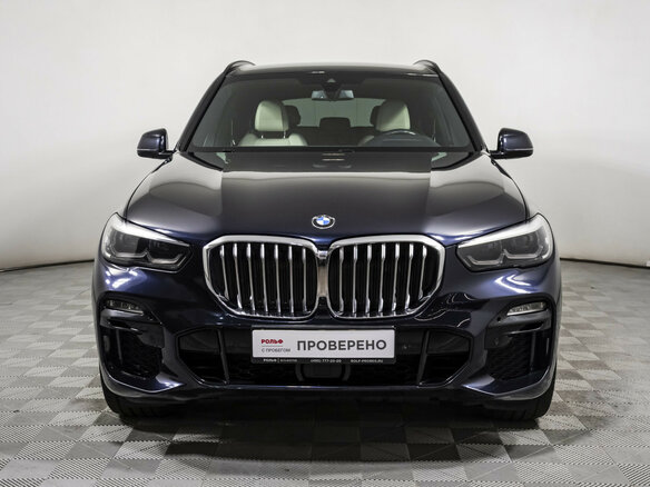 2019 BMW X5 40i IV (G05/G18), чёрный, 5500000 рублей - вид 2