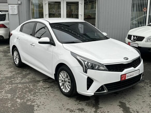 2021 Kia Rio IV Рестайлинг, белый, 1849000 рублей - вид 5