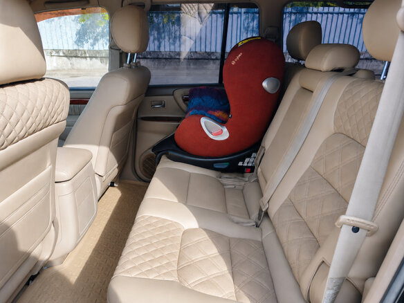 1999 Lexus LX 470 II, чёрный - вид 9