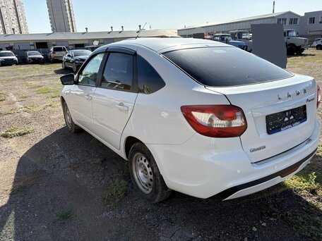 2023 Lada (ВАЗ) Granta I Рестайлинг, белый, 690000 рублей, вид 2