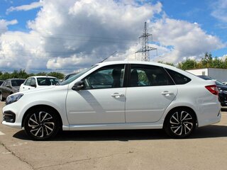 2026 Lada (ВАЗ) Granta Sport I Рестайлинг, белый, 1581000 рублей, вид 3