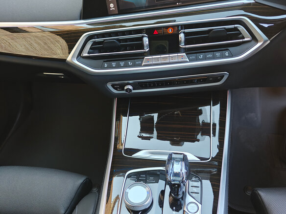2020 BMW X5 45e IV (G05/G18), чёрный, 6700000 рублей - вид 11