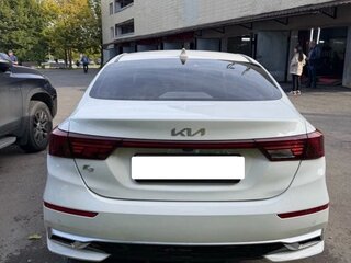 2023 Kia K3 II Рестайлинг, белый, 2167000 рублей, вид 5