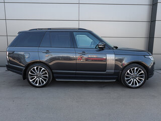 2019 Land Rover Range Rover IV Рестайлинг, серый, 8600000 рублей, вид 4