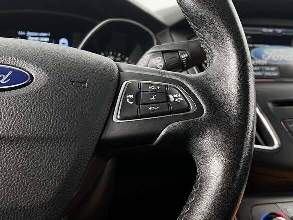 2017 Ford Focus III Рестайлинг, белый, 1275000 рублей - вид 13