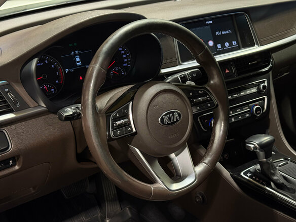2018 Kia Optima IV Рестайлинг, белый, 1935000 рублей - вид 9