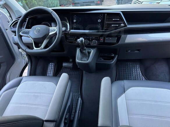2023 Volkswagen Multivan T6 Рестайлинг, серебристый, 5250000 рублей - вид 9
