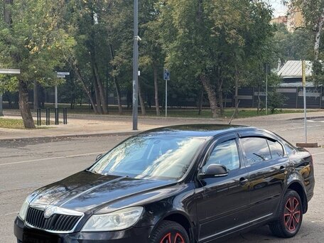 2008 Skoda Octavia II (A5) Рестайлинг, чёрный, 360000 рублей, вид 1