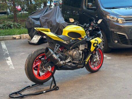 2021 Aprilia Tuono 660, жёлтый, 900000 рублей, вид 5