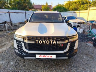 2022 Toyota Land Cruiser 300 Series, белый, 11000000 рублей, вид 1